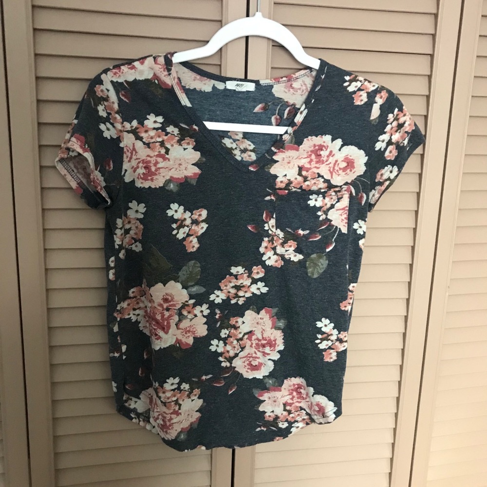 Ardene floral v-neck